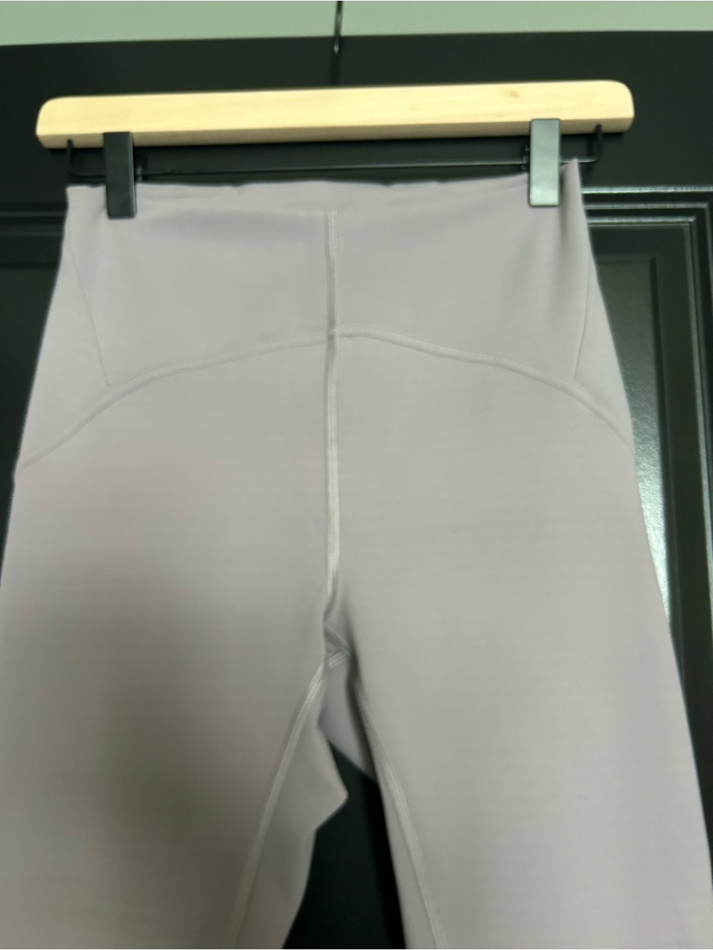 Lululemon High-Rise Leggings in Light Mauve size 6 - Picture 2 of 8
